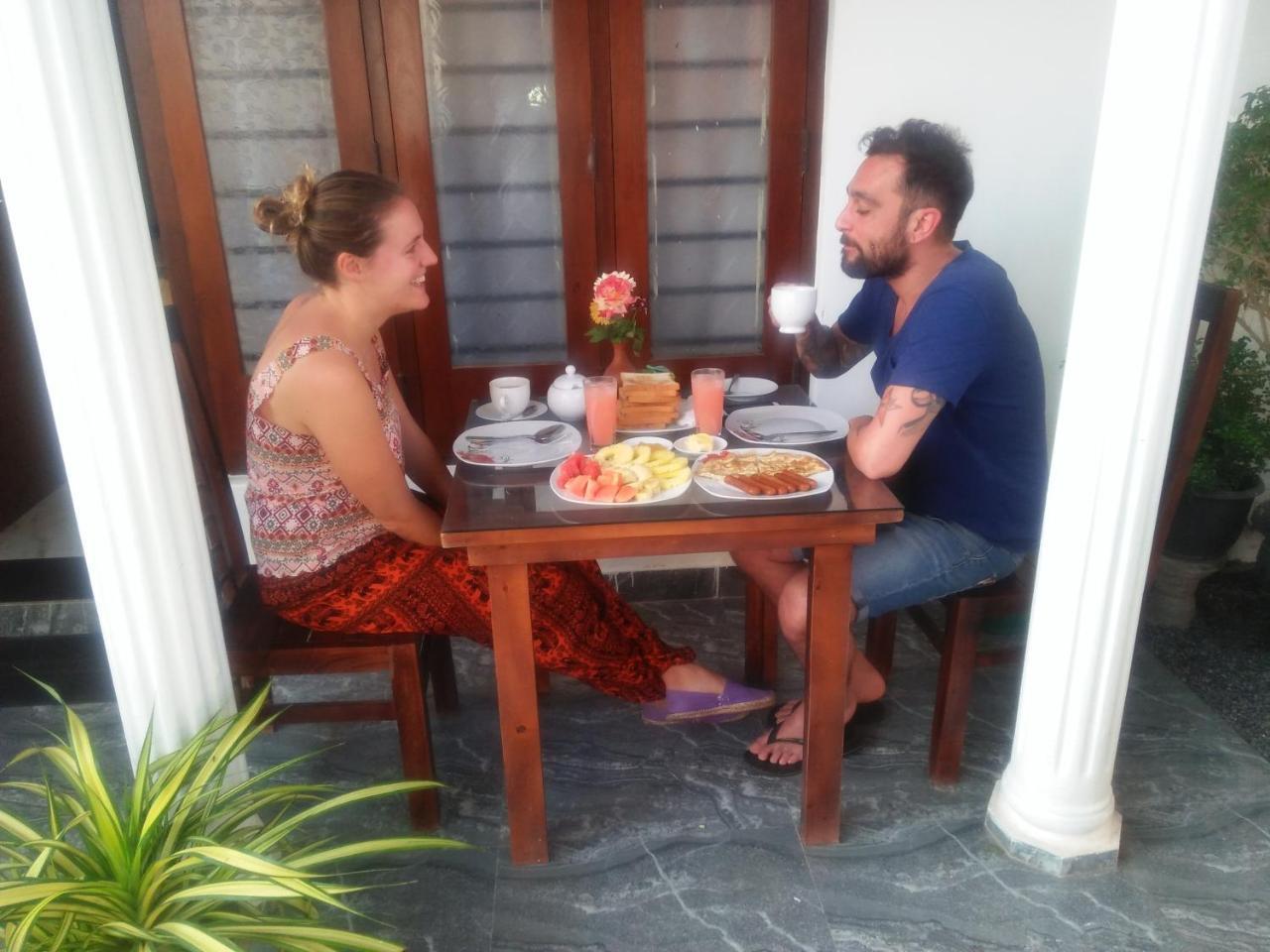 Homestay Living *